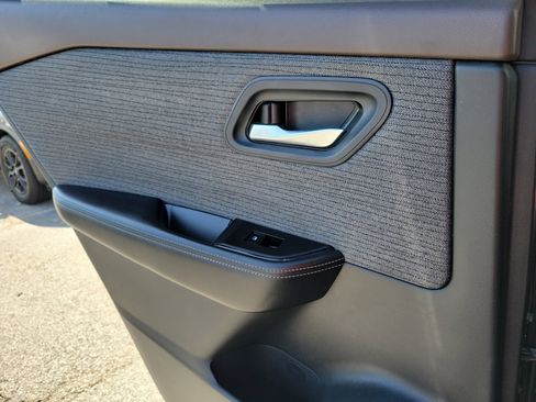 Used 2023 Nissan Rogue SV image 13