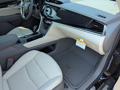 New 2025 Cadillac XT6 Premium Luxury w/ Technology Package image 18