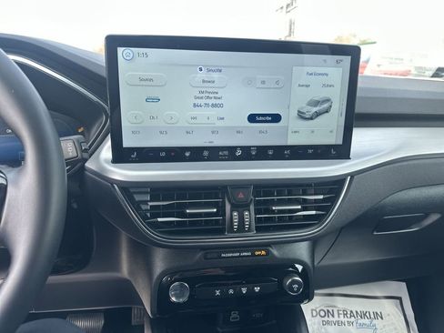 Used 2025 Ford Escape Platinum image 22