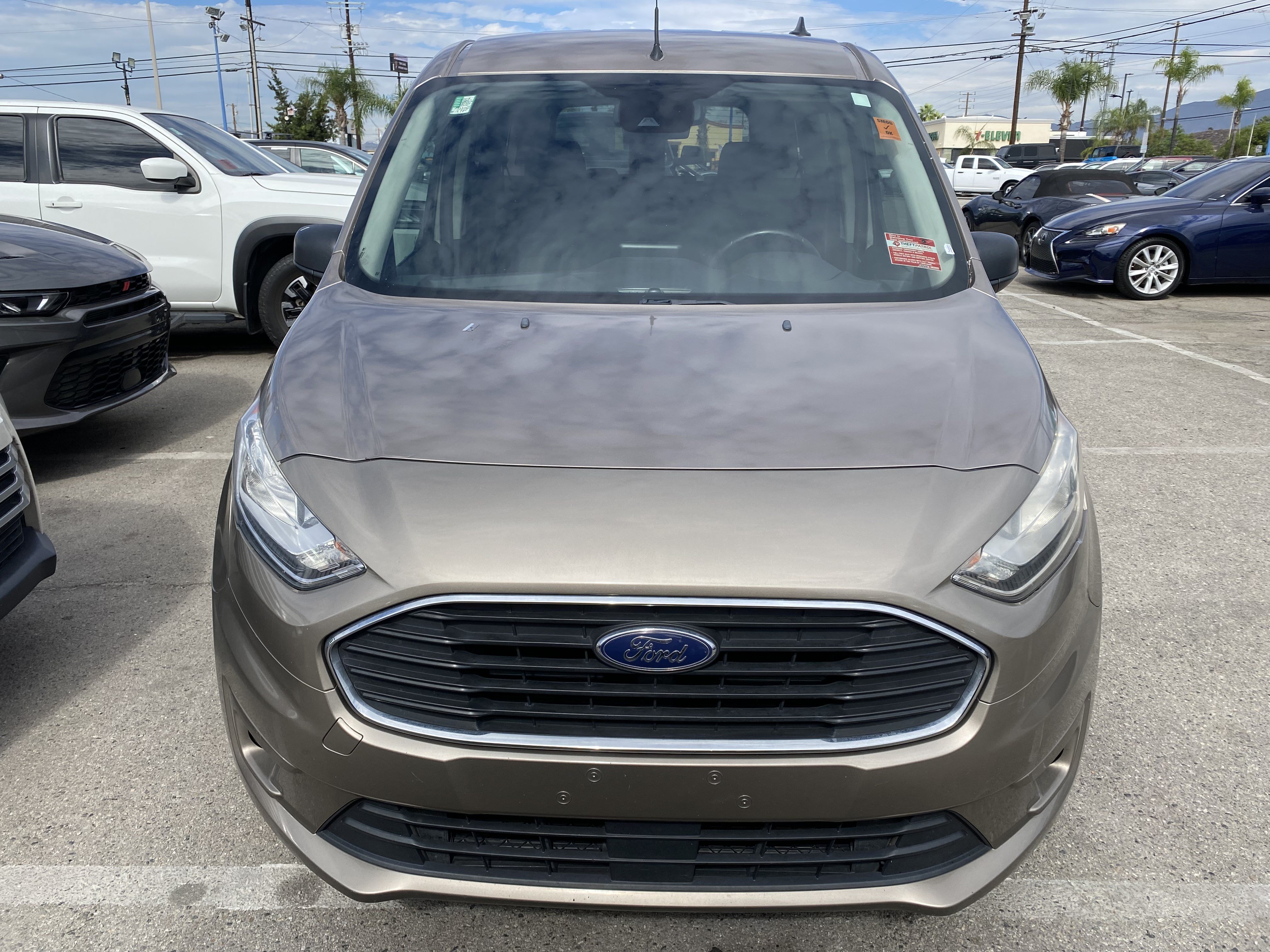 Used 2019 Ford Transit Connect XLT FWD image 3