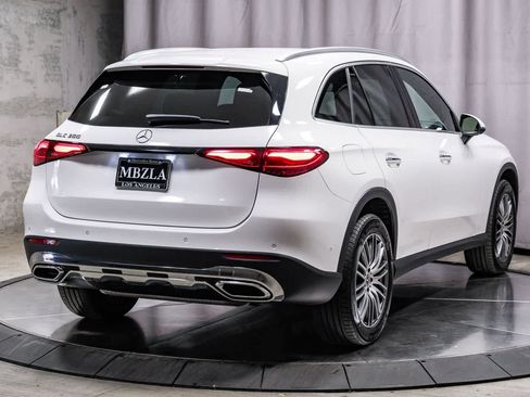 Certified 2026 Mercedes-Benz GLC 300 GLC 300 image 4