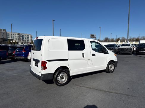Used 2015 Chevrolet City Express LS image 3