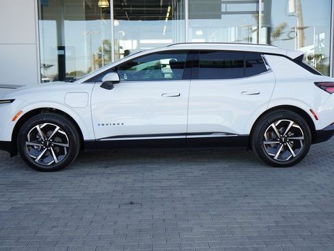 New 2025 Chevrolet Equinox EV LT image 5