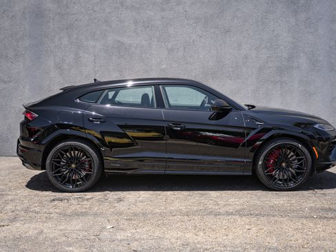 Used 2025 Lamborghini Urus SE AWD/4WD image 6