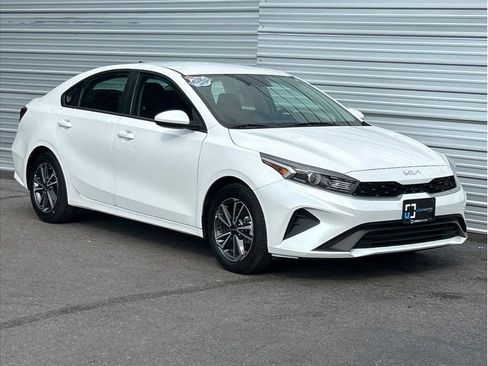 Used 2023 Kia Forte LXS FWD image 11