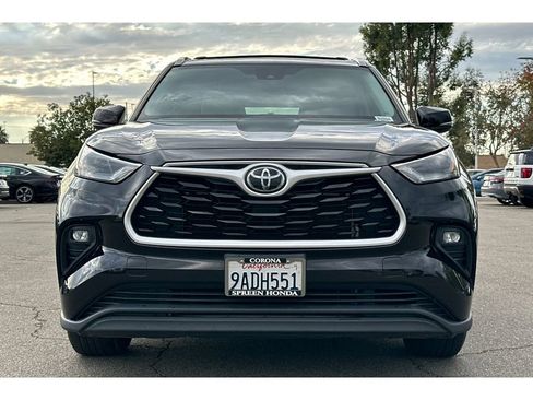 Used 2022 Toyota Highlander XLE image 9