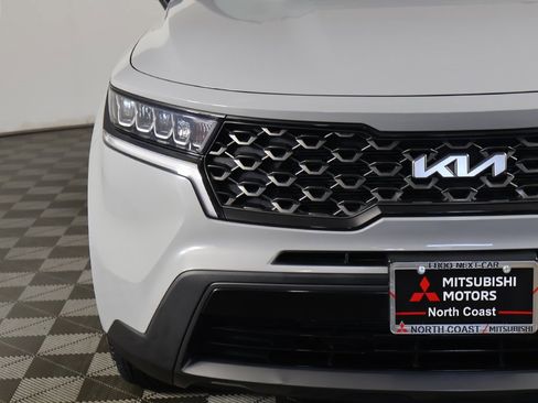 Used 2023 Kia Sorento S w/ Panoramic Sunroof Package image 14