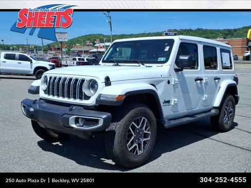 Used 2025 Jeep Wrangler Unlimited Sahara AWD/4WD image 1