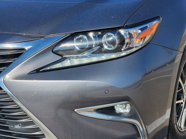 Used 2016 Lexus ES 350 w/ Luxury Package w/Wood Trim FWD image 9