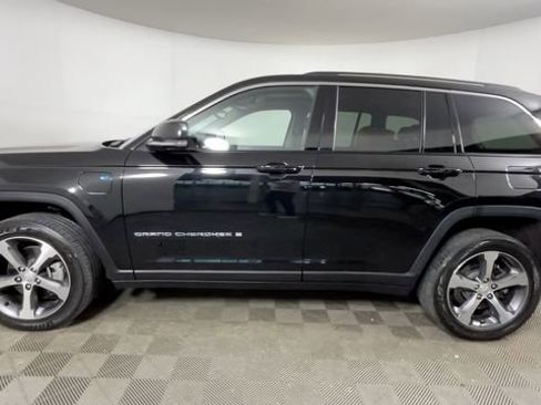 Used 2023 Jeep Grand Cherokee 4WD 4xe image 8