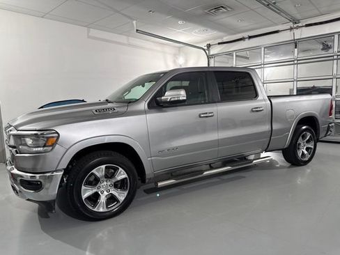 Used 2022 RAM 1500 Laramie AWD/4WD image 3