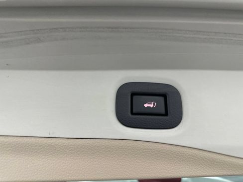 Used 2017 Nissan Rogue SV w/ SV Premium Package AWD/4WD image 26
