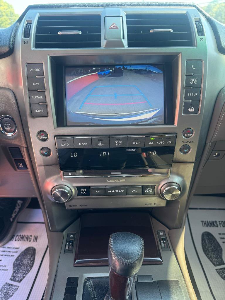 Used 2017 Lexus GX 460 Premium w/ Premium Package AWD/4WD image 21