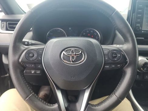 Used 2022 Toyota RAV4 SE w/ Convenience Package AWD/4WD image 16