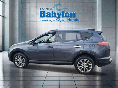 Used 2018 Toyota RAV4 Limited image 2