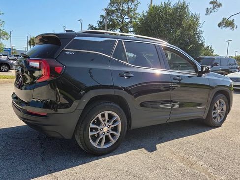 Used 2024 GMC Terrain SLT AWD/4WD image 7