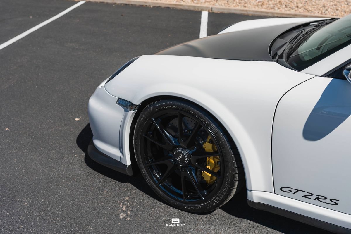 Used 2011 Porsche 911 GT2 RS RWD image 3