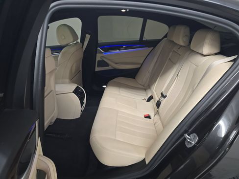 Used 2023 BMW 530i w/ Premium Package RWD image 15