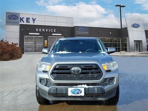 Used 2018 Toyota Tacoma SR image 2