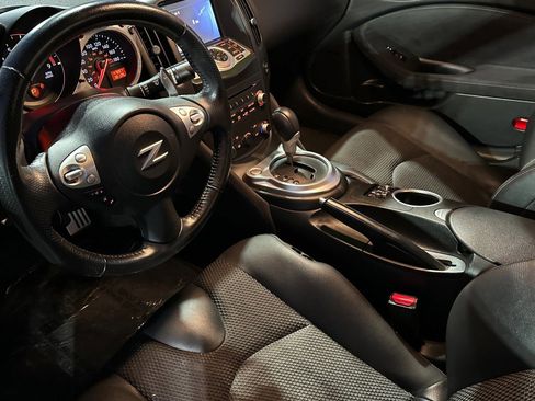 Used 2018 Nissan 370Z Touring image 10