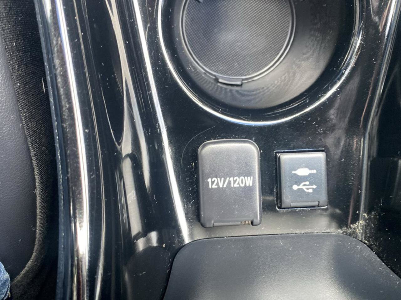 Used 2022 Toyota Prius Prime Limited FWD image 21
