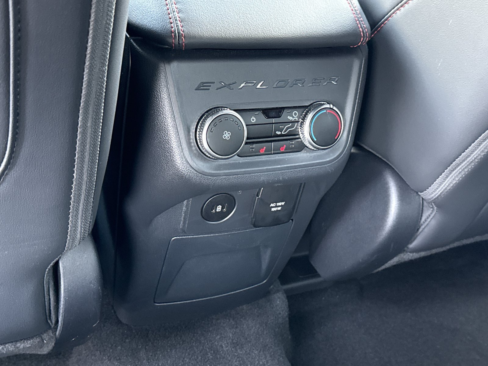 Used 2025 Ford Explorer ST-Line w/ Premium Package AWD/4WD image 13