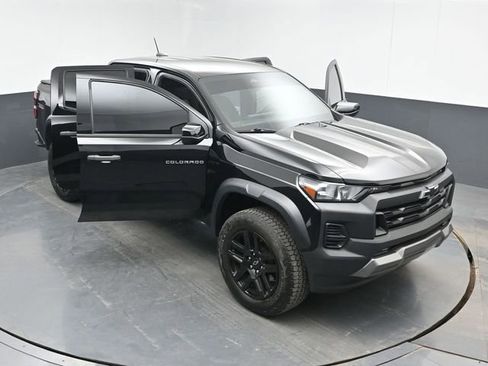 Used 2023 Chevrolet Colorado Trail Boss w/ Technology Package AWD/4WD image 47