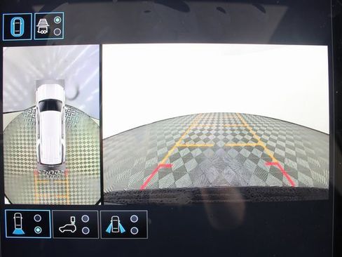 New 2026 GMC Yukon XL Denali w/ Sun & Power Step Package image 4