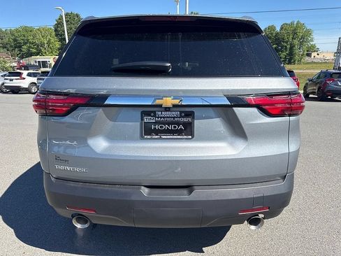 Used 2023 Chevrolet Traverse LS FWD image 4