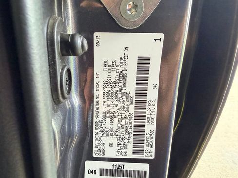 Used 2014 Toyota Tundra SR5 w/ SR5 Upgrade Package RWD image 40