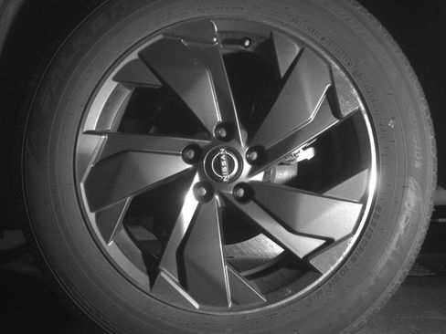 Used 2025 Nissan Rogue SV image 14