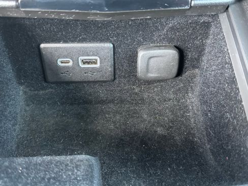 Used 2022 Cadillac XT4 Premium Luxury w/ Enhanced Visibility Package image 26