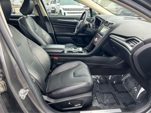 Used 2020 Ford Fusion Titanium image 17