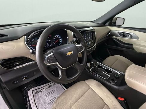 Used 2023 Chevrolet Traverse LS w/ Safety Package image 18