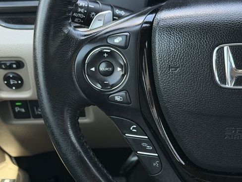 Used 2016 Honda Pilot Touring image 13