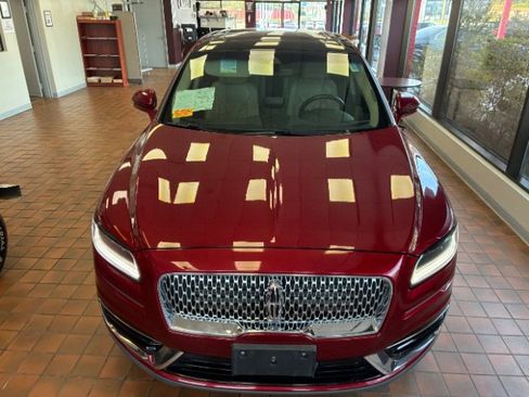 Used 2019 Lincoln Nautilus Reserve AWD/4WD image 6