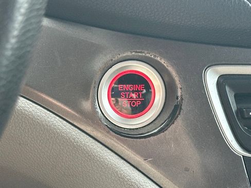 Used 2016 Honda Pilot LX image 25