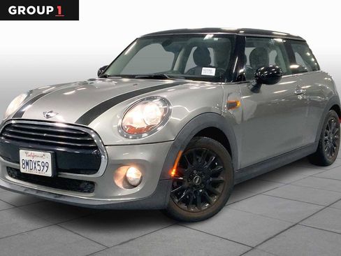 Used 2017 MINI Cooper 2-Door Hardtop image 1