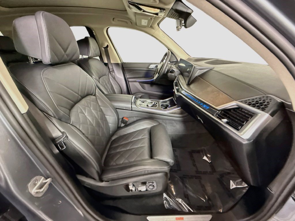 Used 2026 BMW X7 xDrive40i AWD/4WD image 28