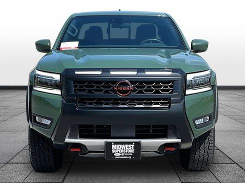 Used 2025 Nissan Frontier PRO-4X AWD/4WD image 3