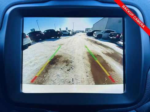 Used 2023 Jeep Renegade Trailhawk w/ Trailhawk Elite Group image 9