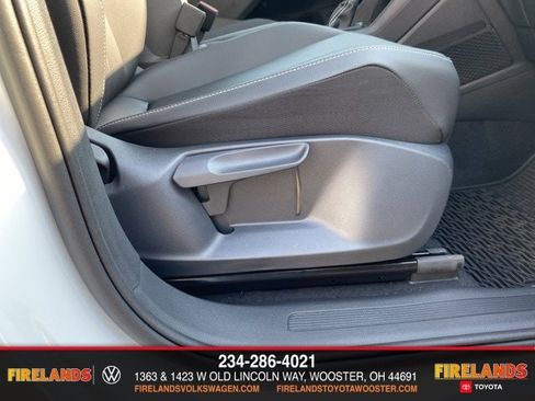 New 2024 Volkswagen Tiguan SE image 55