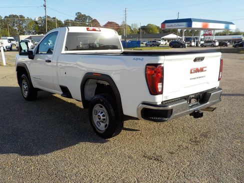 Used 2022 GMC Sierra 2500 Pro w/ Convenience Package image 3