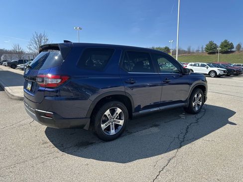 Used 2025 Honda Pilot EX-L image 3