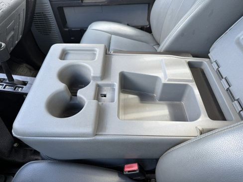 Used 2016 Ford F550 4x4 Regular Cab Super Duty image 24