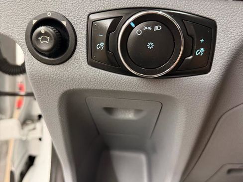 Used 2015 Ford Transit 250 148 Low Roof RWD image 19