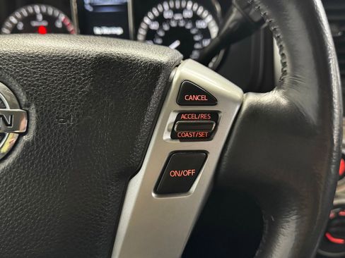 Used 2018 Nissan Titan SL w/ Chrome Package AWD/4WD image 14