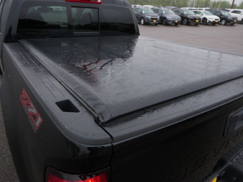 Used 2022 Chevrolet Colorado Z71 AWD/4WD image 19