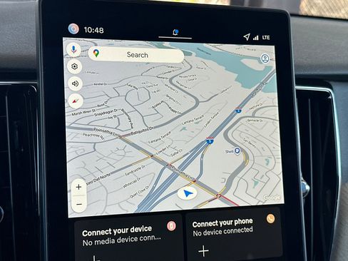 New 2026 Volvo XC60 B5 Plus w/ Climate Package image 16