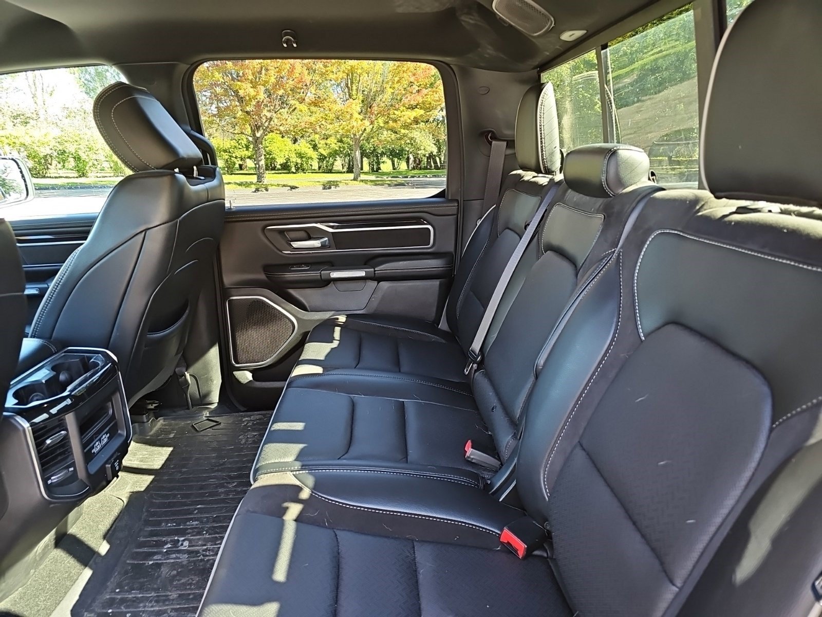 Used 2021 RAM 1500 Laramie w/ Sport Appearance Package AWD/4WD image 17